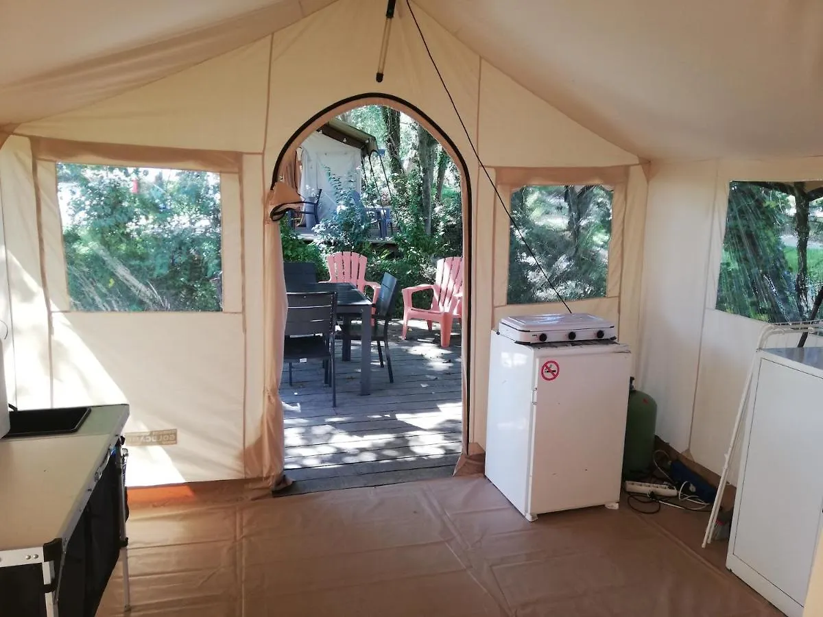 Κάμπινγκ Hebergements Camping 