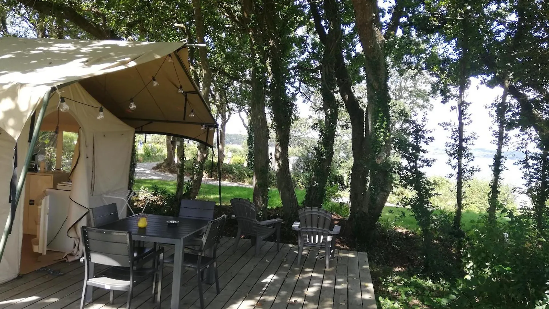 Campsite Hebergements Camping 